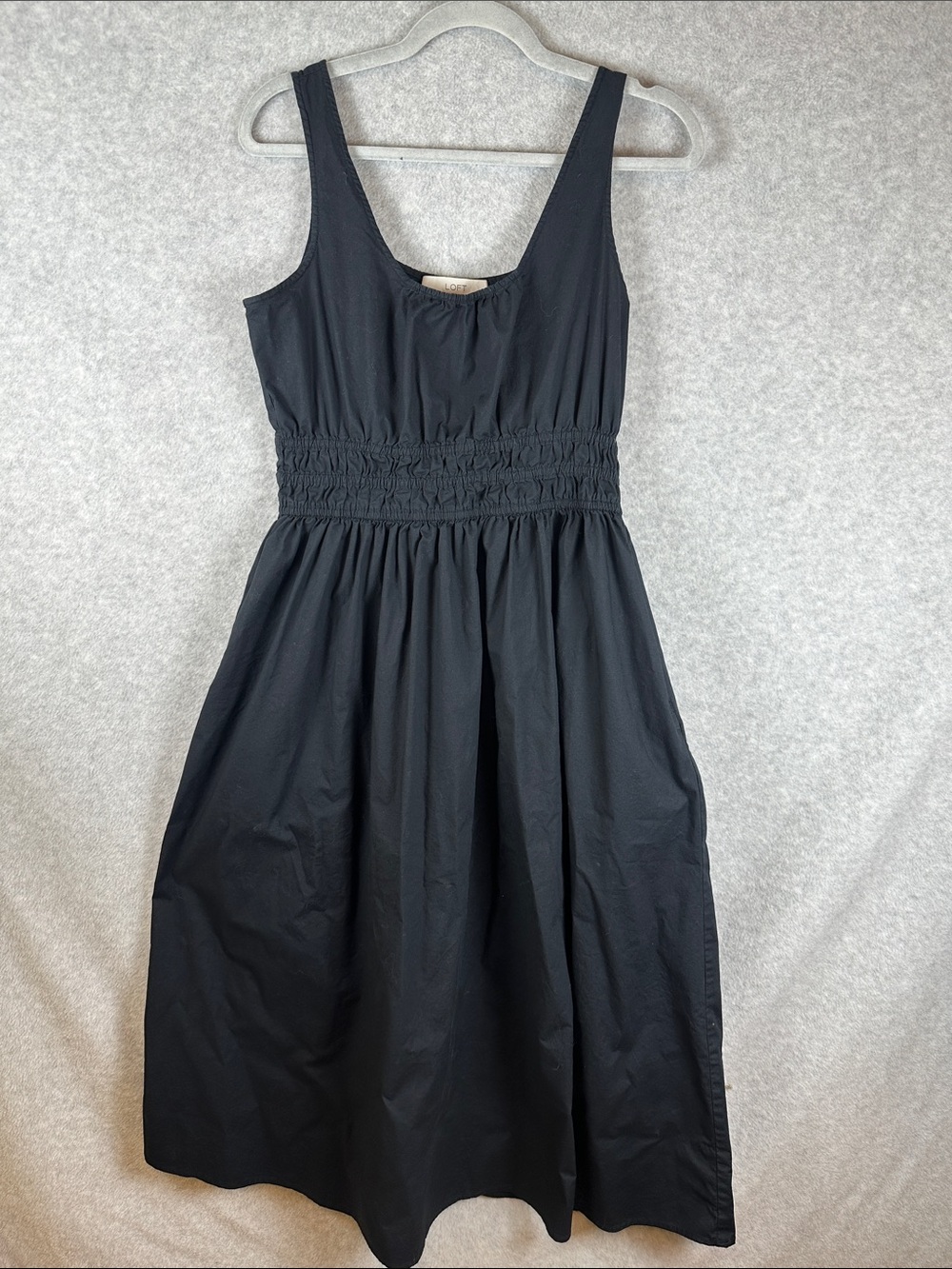 LOFT Black Smocked-Waist Sleeveless Midi Dress with Scoop Neck Size M Pockets